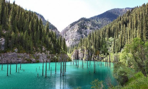 Destinasi Danau Kaindy Keajaiban Alam Indah Di Kazakhstan