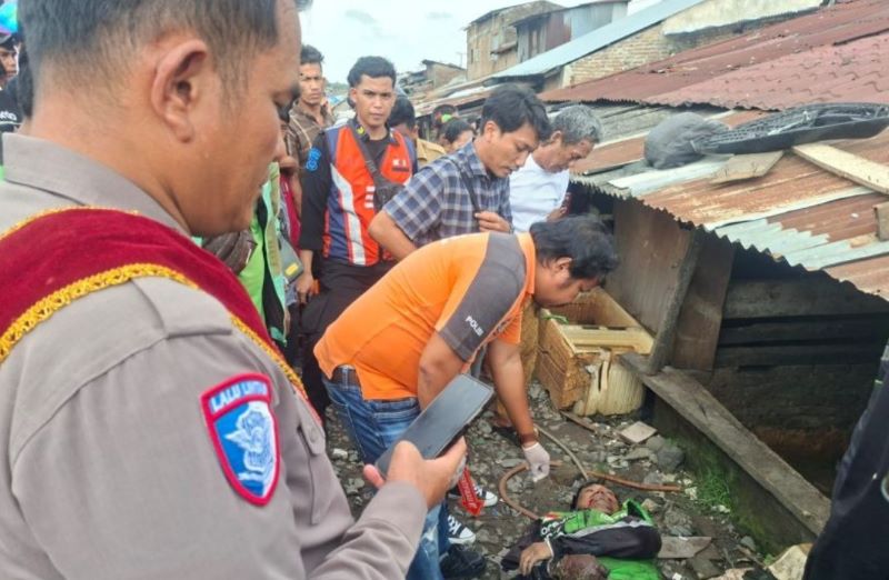 Driver Ojol Tewas Tertabrak Kereta di Medan, Penumpang Selamat