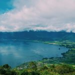 Keindahan Panorama Danau Maninjau Dengan Kekayaan Alamnya
