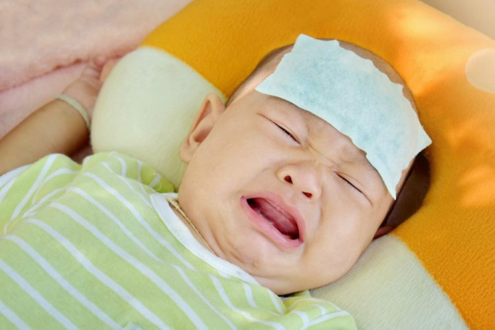 Menurunkan Demam Anak
