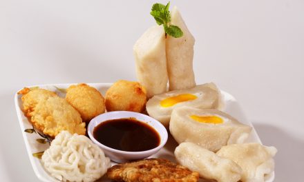 Kuliner Pempek Miliki Kuah Asam Manis Yang Khas Dan Lezat