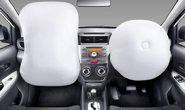 Airbag Menjadi Pelindung Bagi Pengemudi Saat Kecelakaan