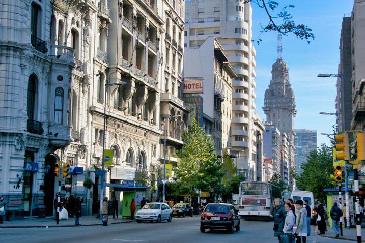 Kota Montevideo Adalah Kota Pesisir Kaya Budaya Dan Sejarah